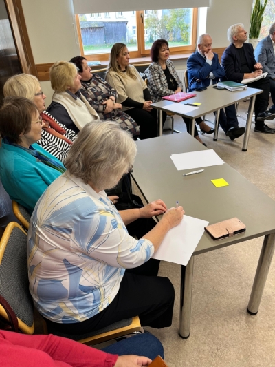 senioru universitates "tikšanās ar politiķiem"