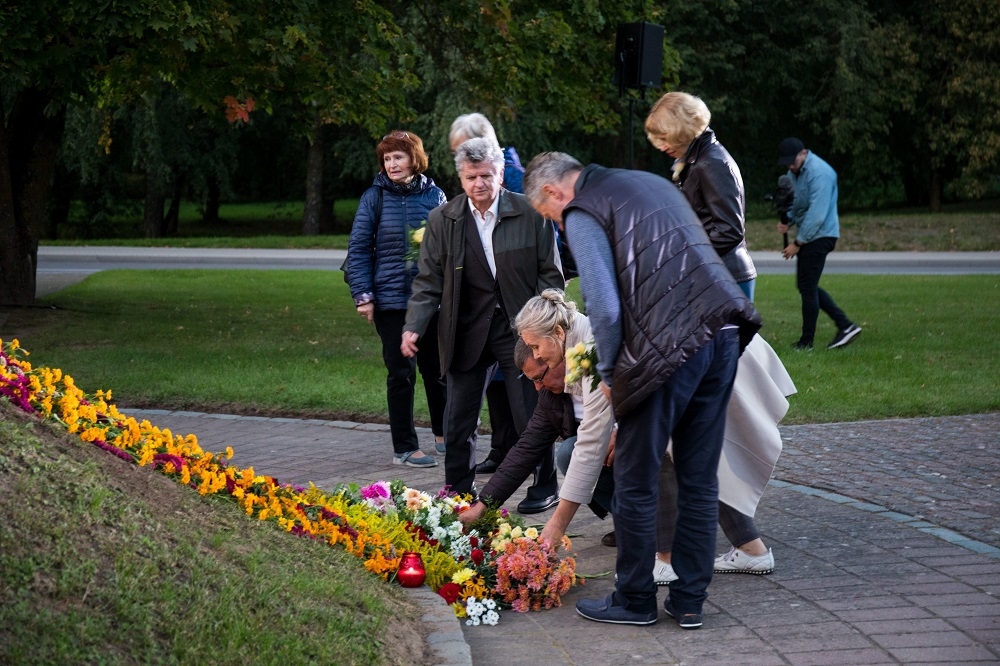 Dobeles Atbrīvošanas piemineklim 80. gadskārta