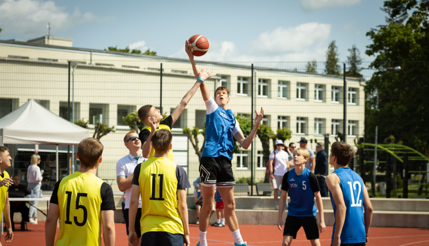 SPORTS