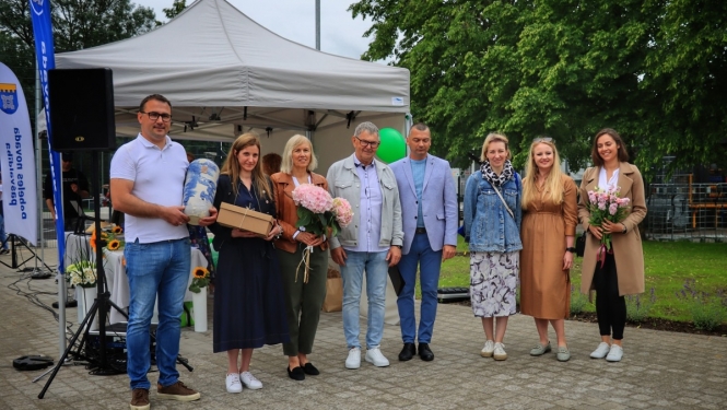 rotaļu laukuma “Saules parks” atklāšanā.