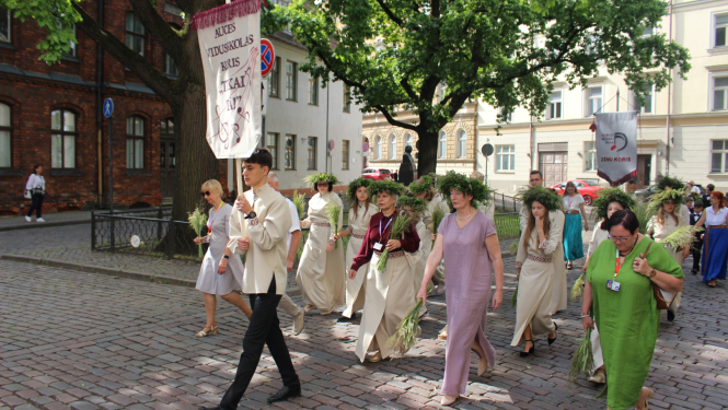 Skolu jaunatnes