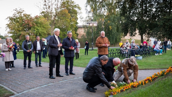 Dobeles Atbrīvošanas piemineklim 80. gadskārta