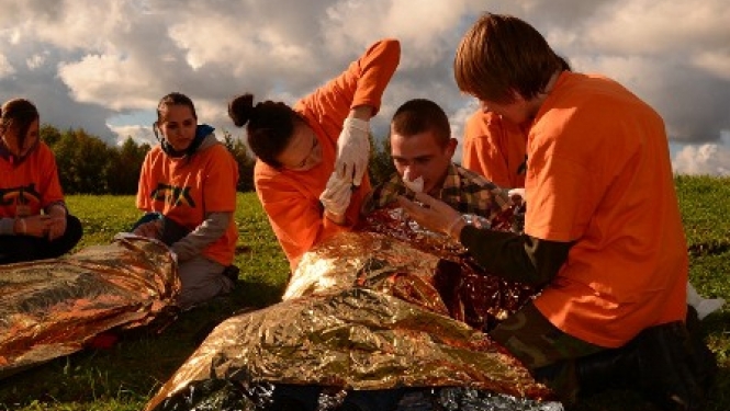 Pirmās palīdzības sniegšanas sacensības jauniešiem 2012