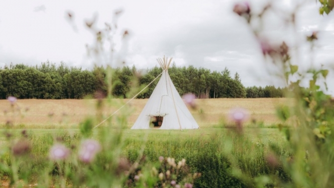 nomadic_homes_glempings_tipi_village_dobeles_novads1.jpg