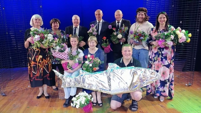 amatierteātris trīne