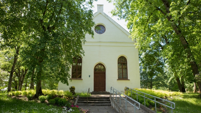 Vecauces baznīca