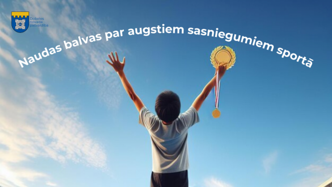 Puisīts uz pjedestāles ar medaļu rokā