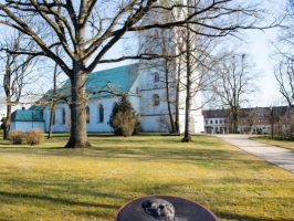 Piemiņas zīme Augustam Bīlenšteinam Dobelē