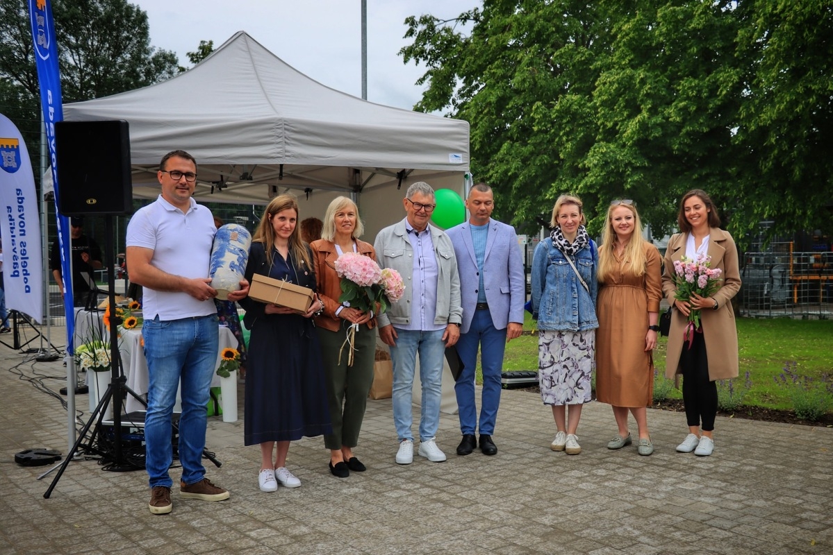 rotaļu laukuma “Saules parks” atklāšanā.