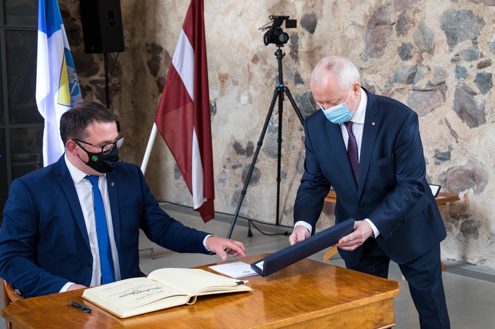 augstāko apbalvojumu pasniegšanas ceremonija