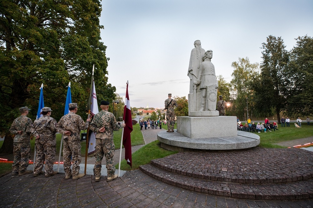 Dobeles Atbrīvošanas piemineklim 80. gadskārta