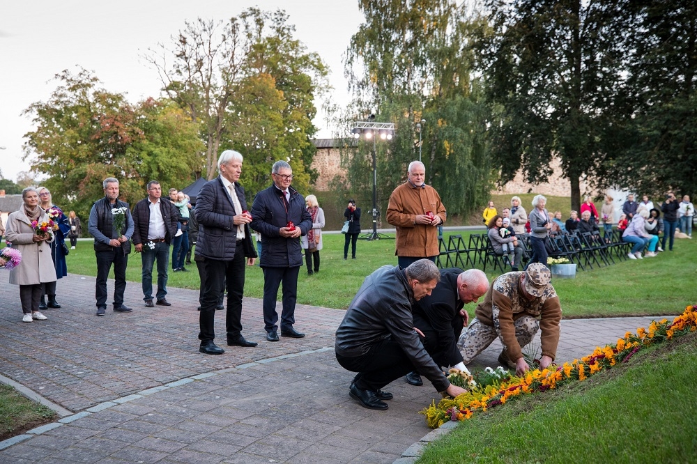 Dobeles Atbrīvošanas piemineklim 80. gadskārta