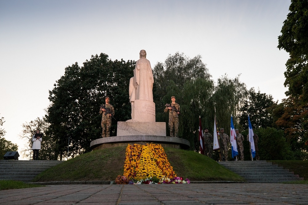 Dobeles Atbrīvošanas piemineklim 80. gadskārta