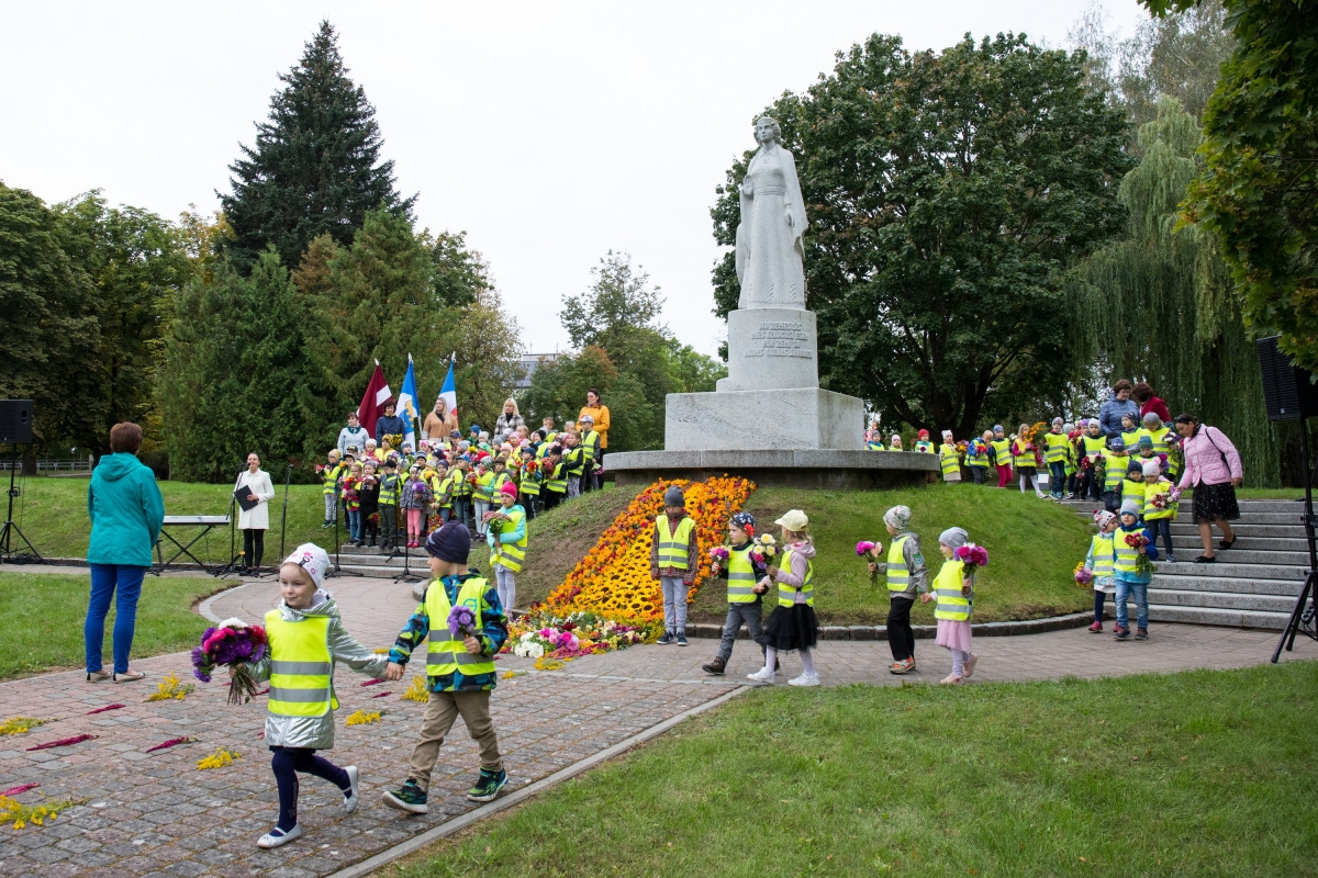 Dobeles Atbrīvošanas piemineklim 80. gadskārta