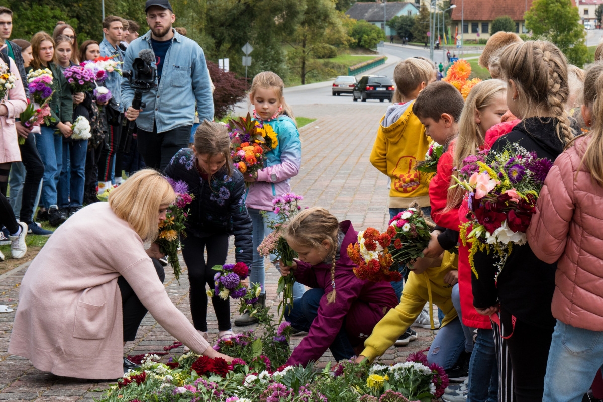 Dobeles Atbrīvošanas piemineklim 80. gadskārta