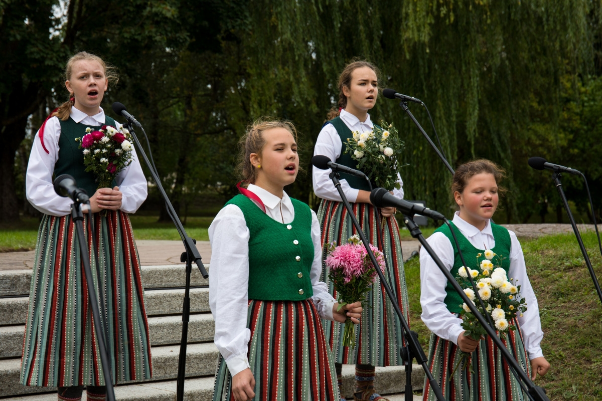 Dobeles Atbrīvošanas piemineklim 80. gadskārta