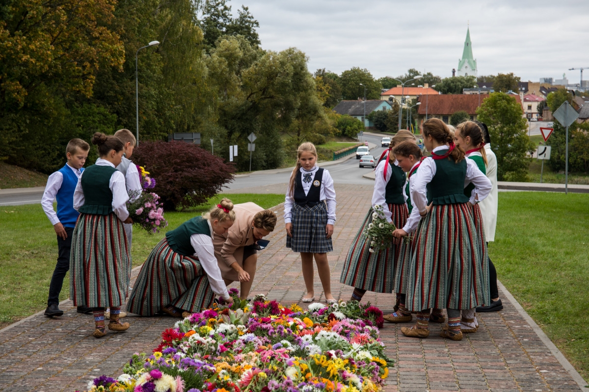 Dobeles Atbrīvošanas piemineklim 80. gadskārta