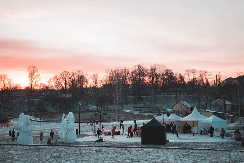 01.12.2019. 10. Sniegavīru saiets un Ziemassvētku lielā egle Dobelē. Foto: Kaspars Krauze