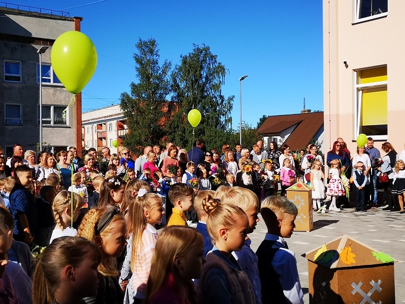 Zinību diena un sporta zāles atklāšana Dobeles sākumskolā 01.09.2020.