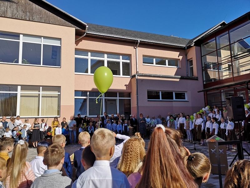 Zinību diena un sporta zāles atklāšana Dobeles sākumskolā 01.09.2020.