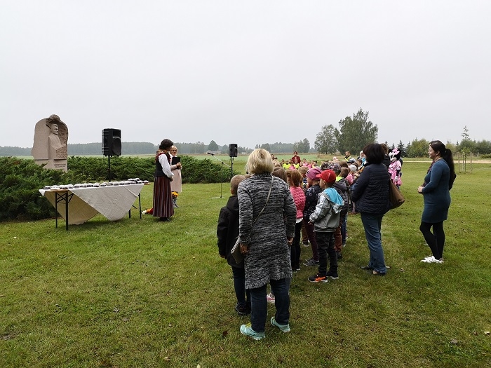 Dobeles novada izglītības iestāžu 1. klašu audzēkņi viesojas Kārļa Ulmaņa piemiņas muzejā “Pikšas” 03.09.2020.