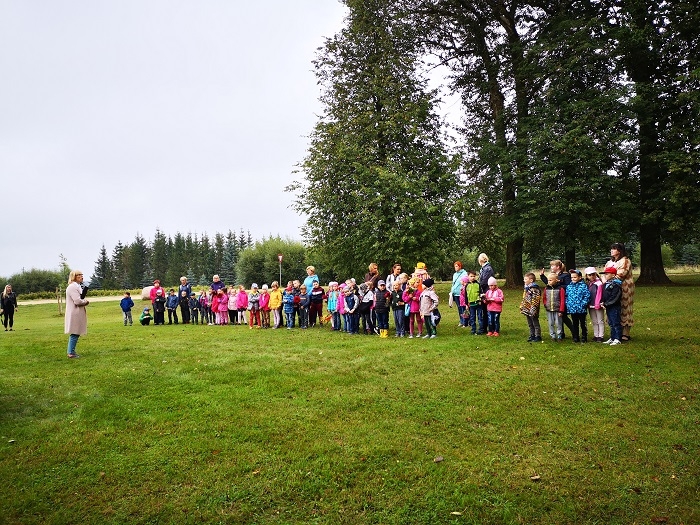 Dobeles novada izglītības iestāžu 1. klašu audzēkņi viesojas Kārļa Ulmaņa piemiņas muzejā “Pikšas” 03.09.2020.