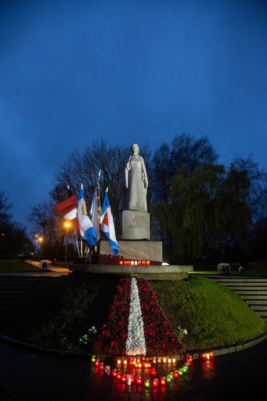 Latvijas Republikas proklamēšanas 102. gadadiena 18.11.2020. Foto G. Janševskis