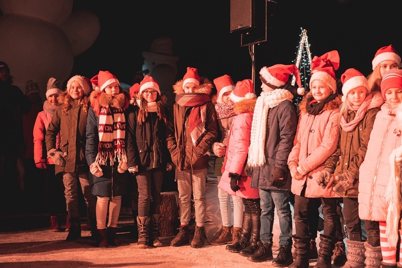 01.12.2019. 10. Sniegavīru saiets un Ziemassvētku lielā egle Dobelē. Foto: Kaspars Krauze