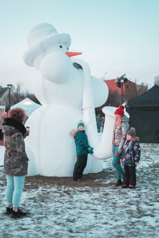 01.12.2019. 10. Sniegavīru saiets un Ziemassvētku lielā egle Dobelē. Foto: Kaspars Krauze