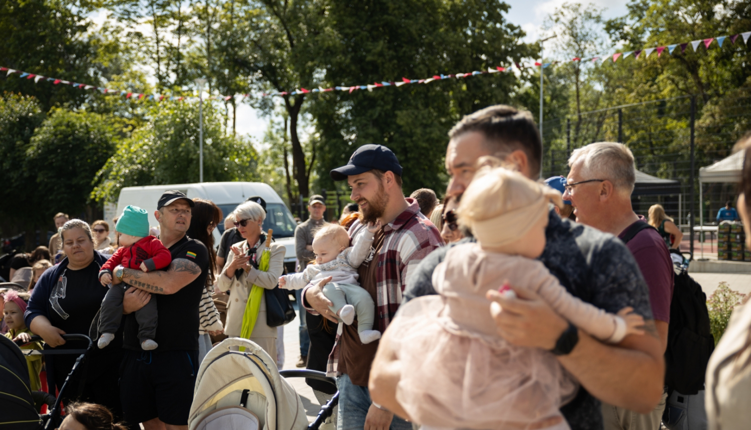 Mazuļu godināšana