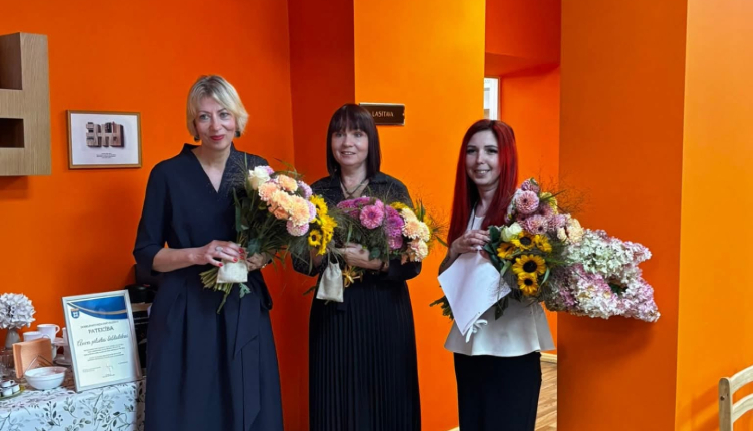 auces bibliotēkai 100