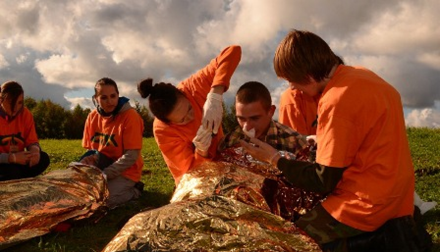 Pirmās palīdzības sniegšanas sacensības jauniešiem 2012