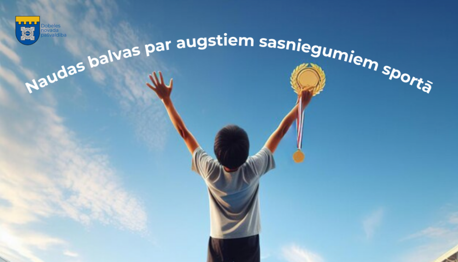 Puisīts uz pjedestāles ar medaļu rokā