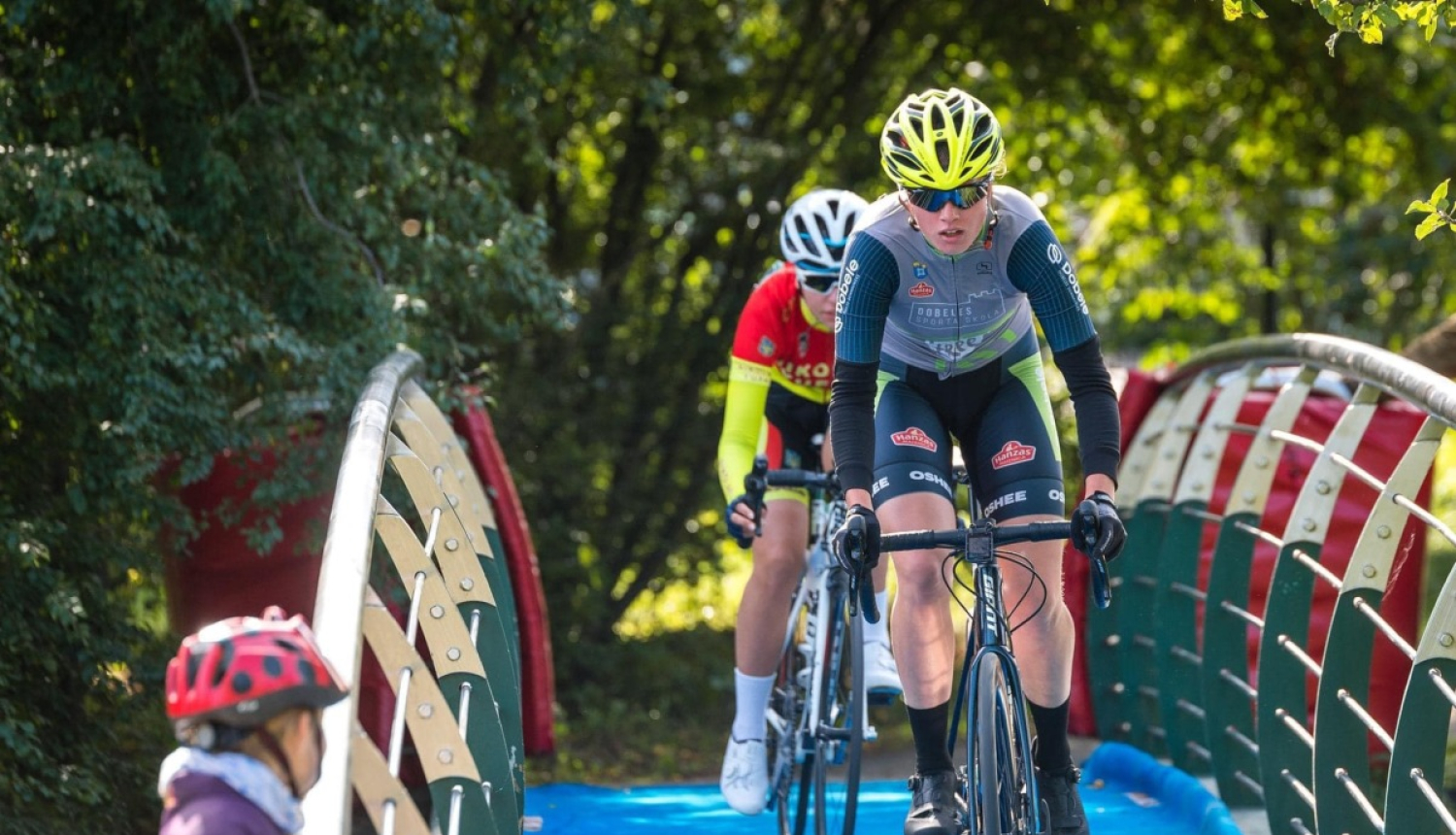 Jauno riteņbraucēju starti.