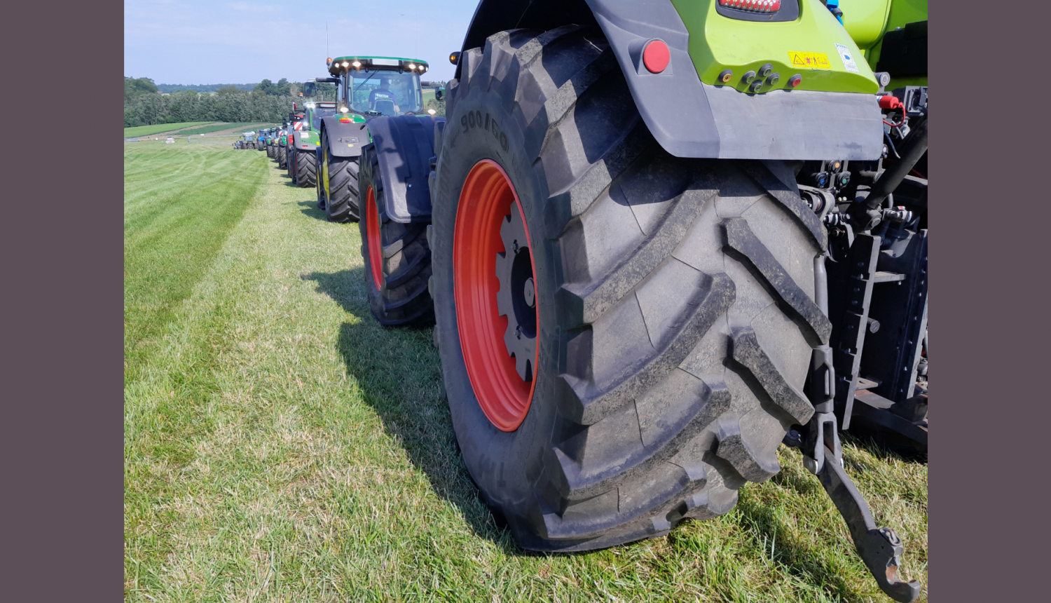 TRAKTORTEHNIKAS VALSTS TEHNISKĀ APSKATE