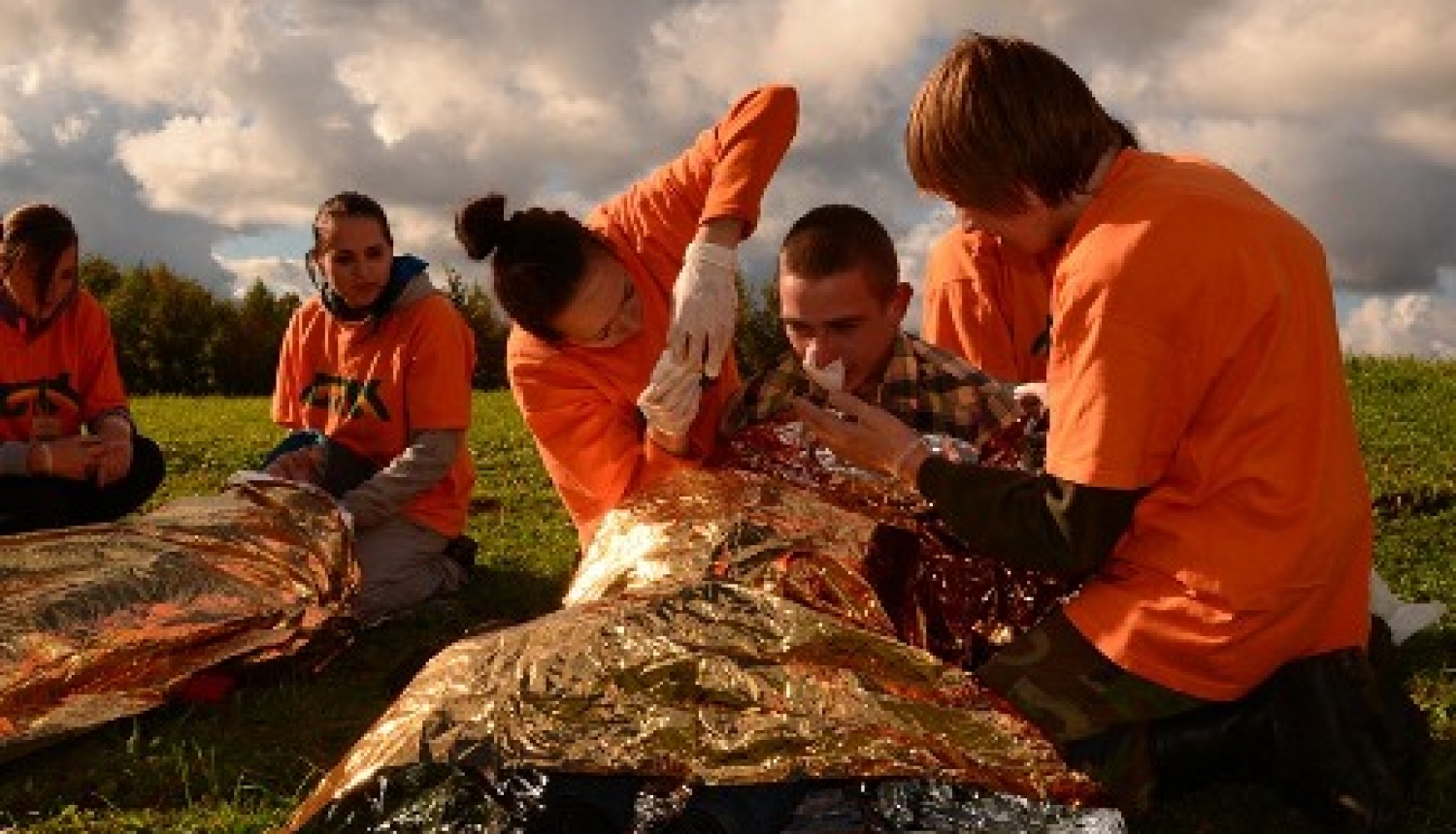Pirmās palīdzības sniegšanas sacensības jauniešiem 2012